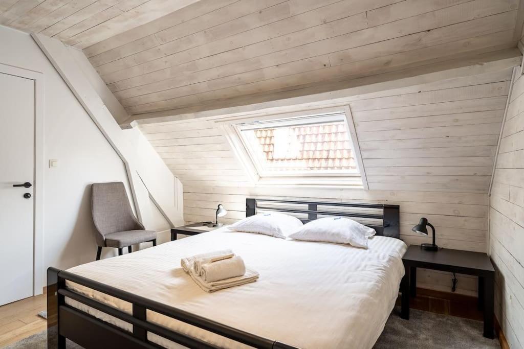 The Bruges Belfry View Apartment Екстериор снимка