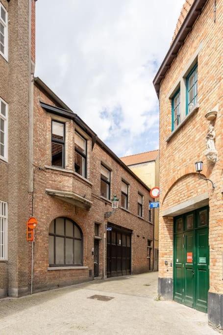 The Bruges Belfry View Apartment Екстериор снимка